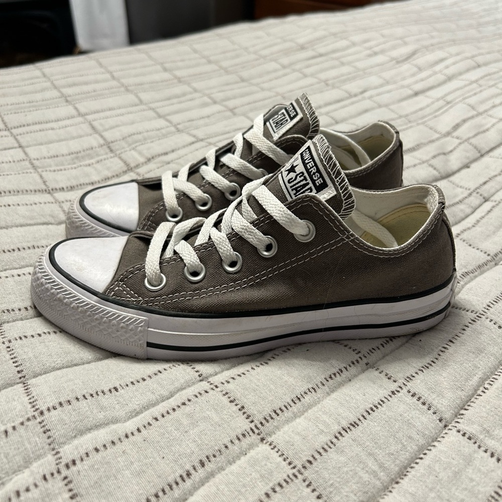 Women’s converse